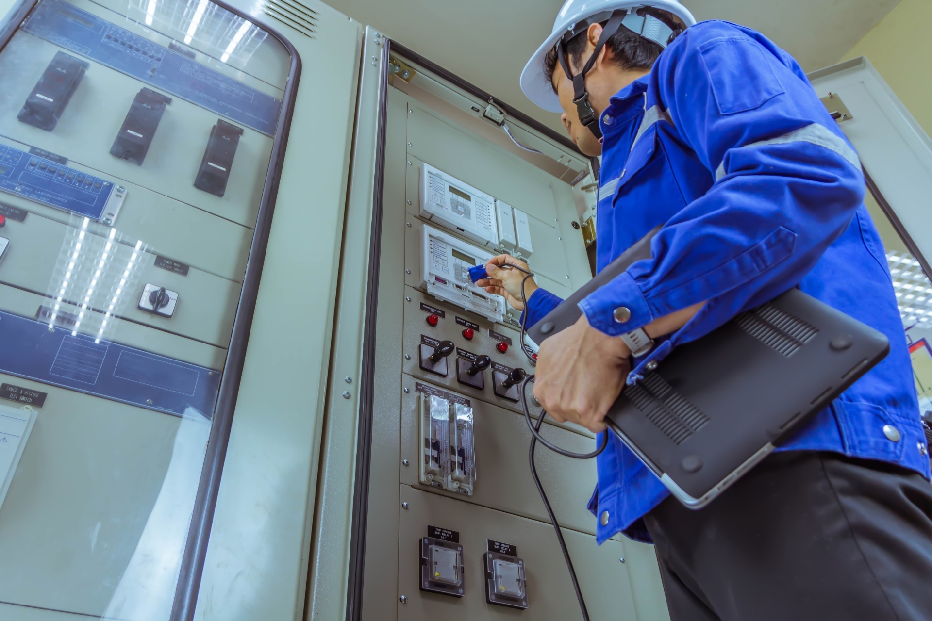 経験者を優遇 | 神奈川県横浜で電気通信の求人なら横浜通信機株式会社